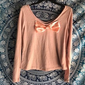 Light sweater with super cute bow